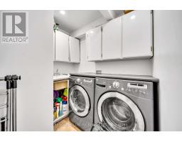 Bedroom 3 - 17 Twin Circle Court, Toronto, ON M2R3L3 Photo 12