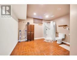 17 Twin Circle Court, Toronto, ON M2R3L3 Photo 34