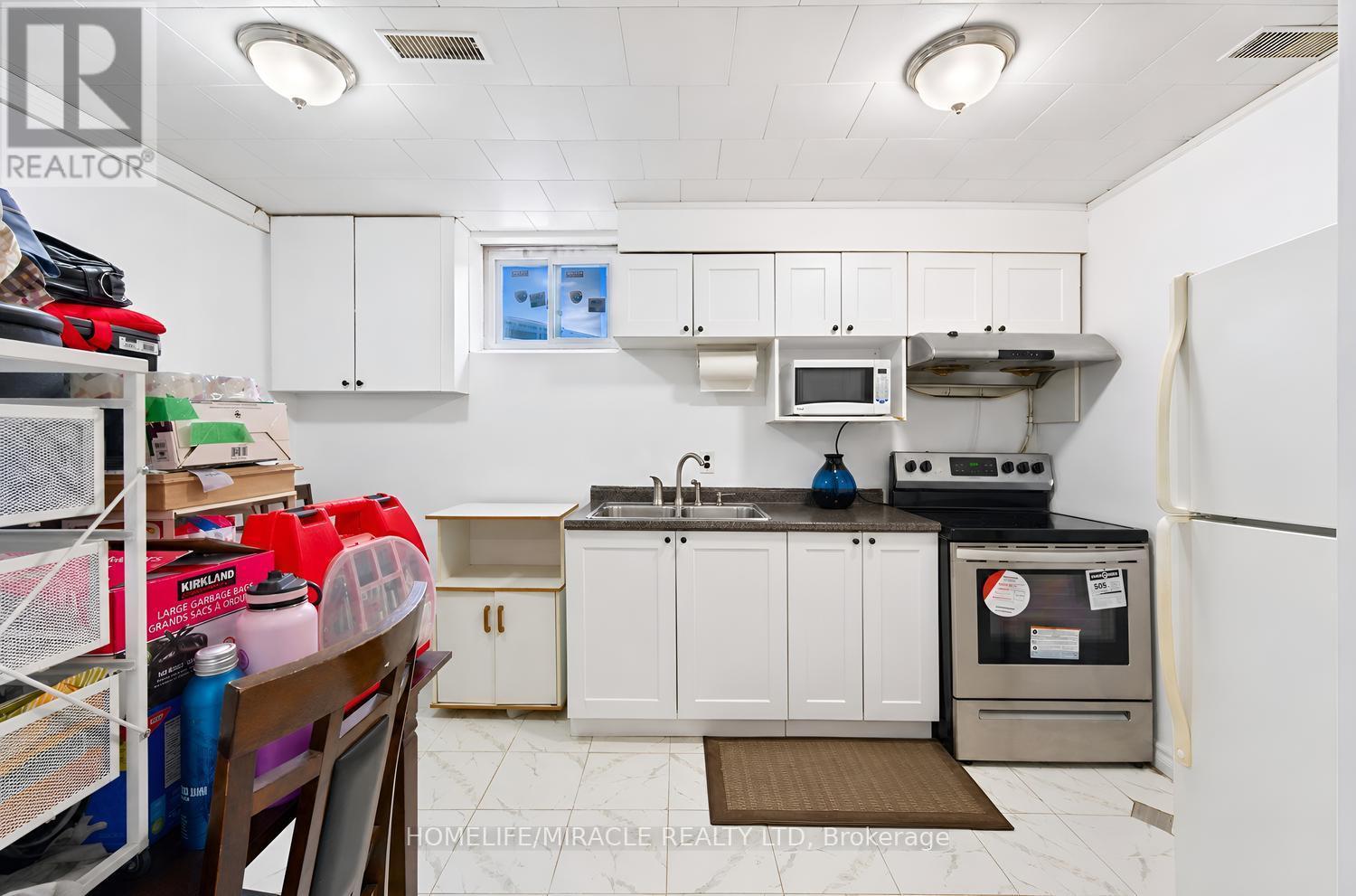 54 SUNDERLAND CRESCENT - Image 38