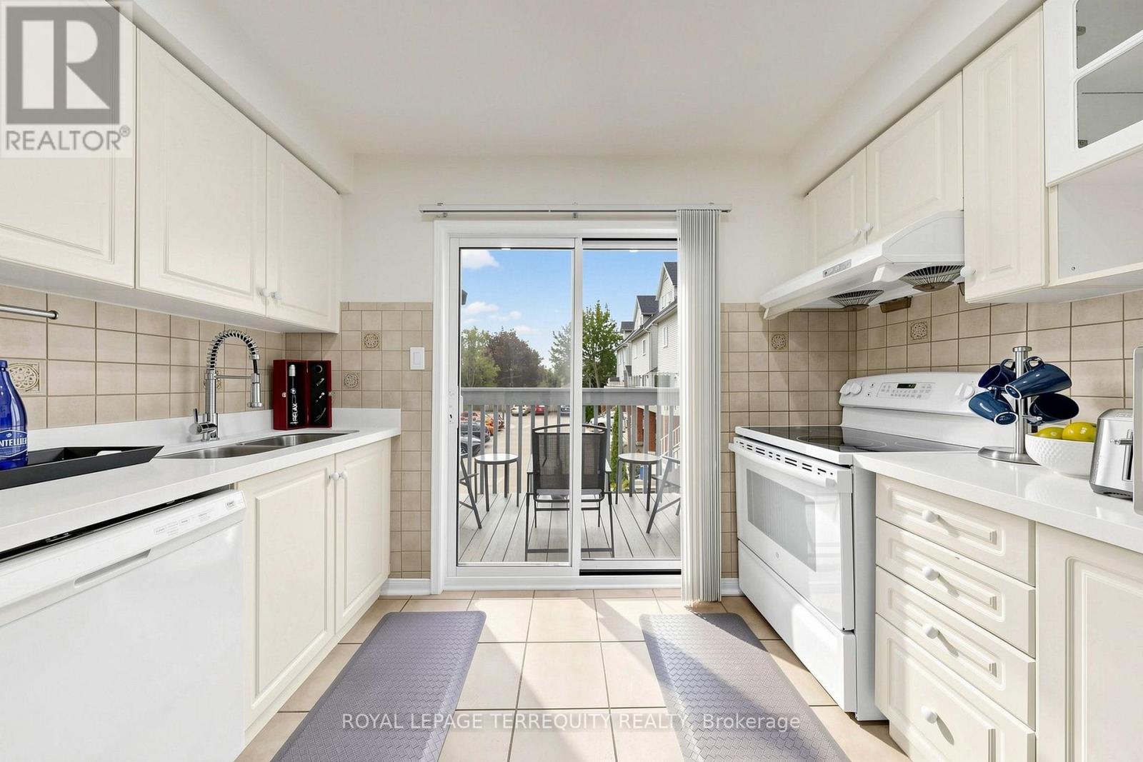 #62 1865 KINGSTON ROAD - 13