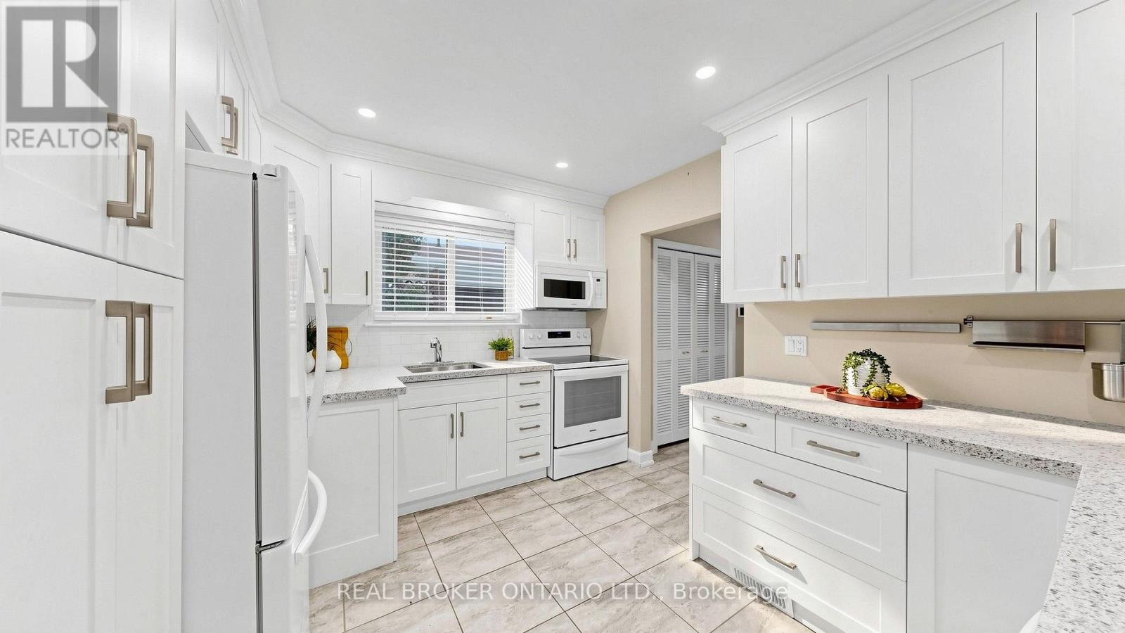 32 CAIRNSIDE CRESCENT - Image 16