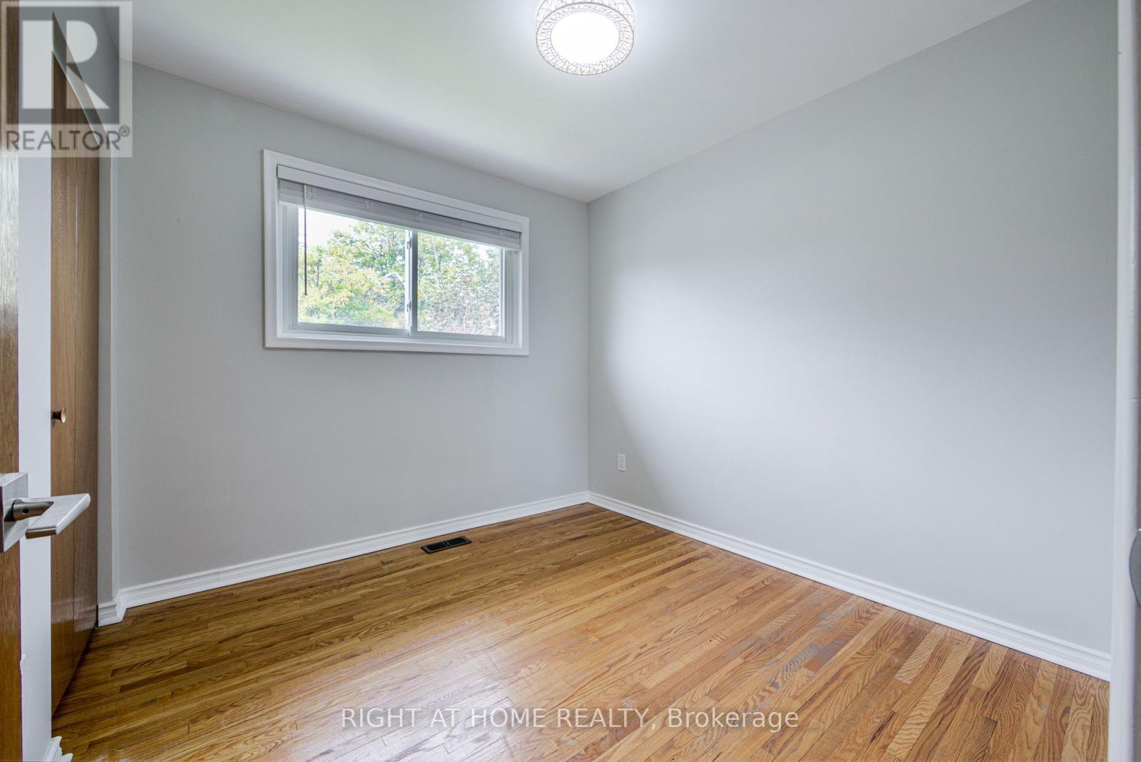 11 FAREHAM CRESCENT - 14
