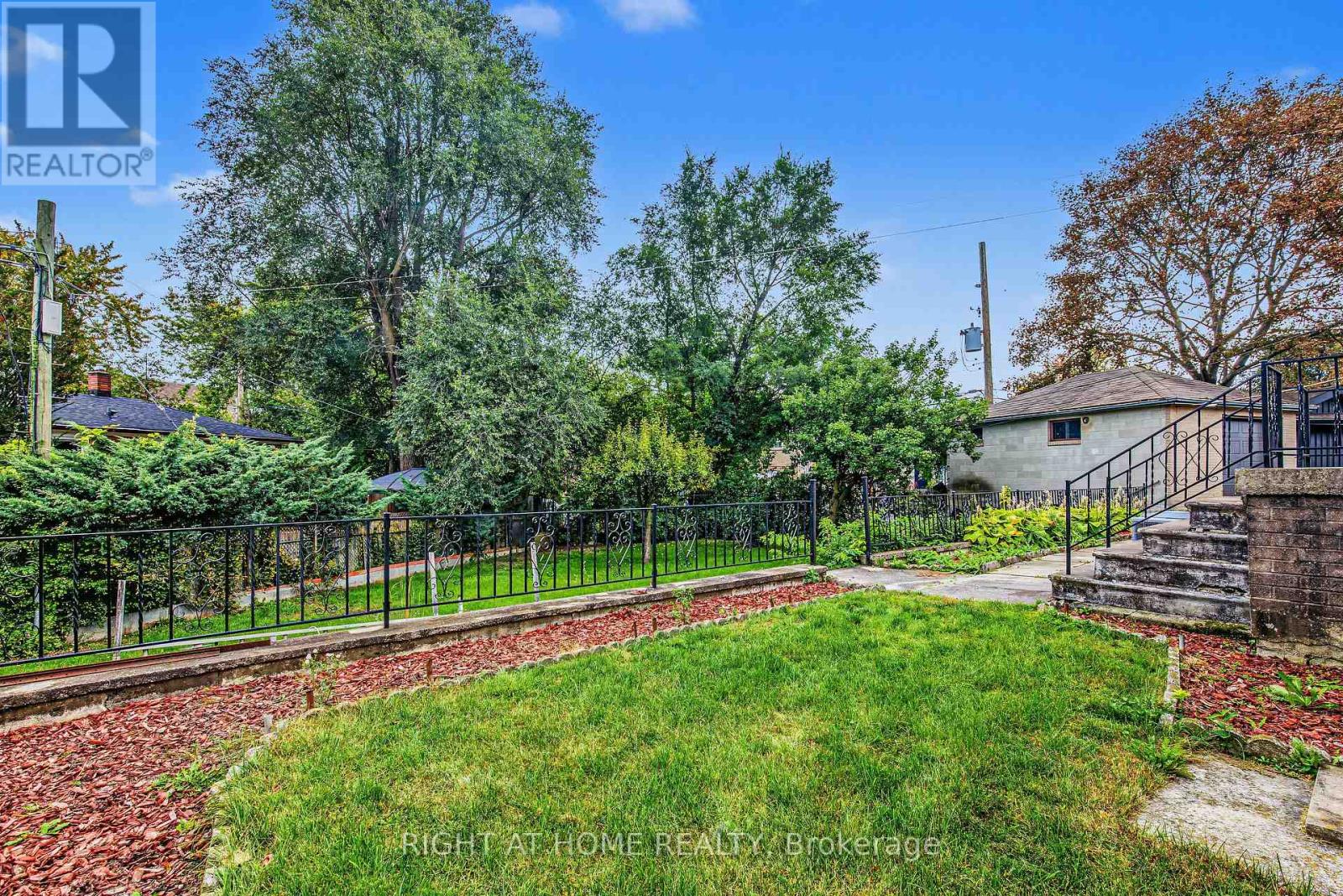 11 FAREHAM CRESCENT - 24