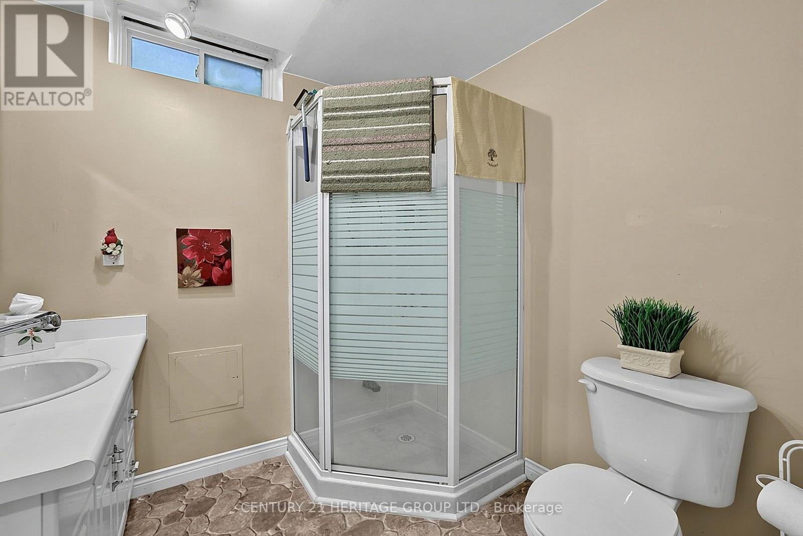 214 Lancaster Avenue, Newmarket, ON photo 28