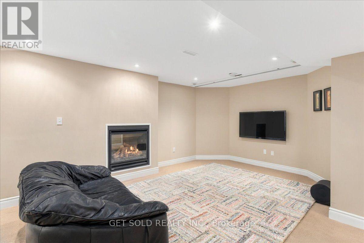 10 Coldwater Court, Vaughan, ON photo 32