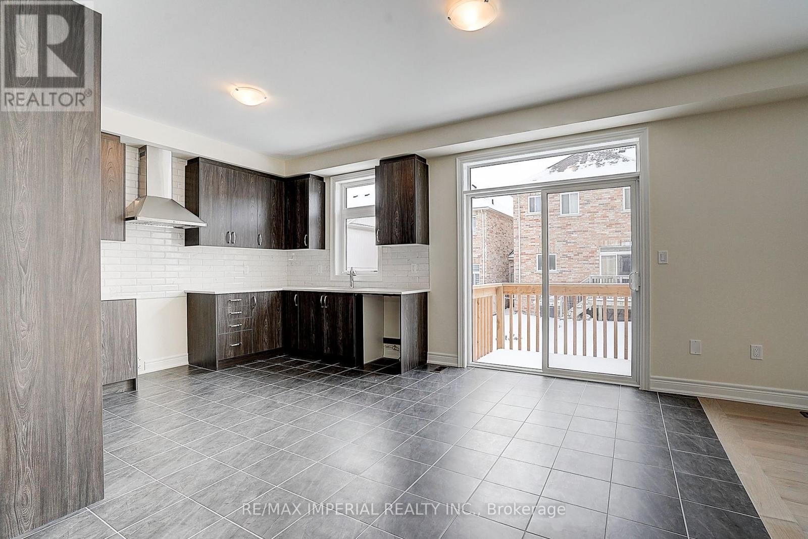 39 BOSTOCK DRIVE - Image 17