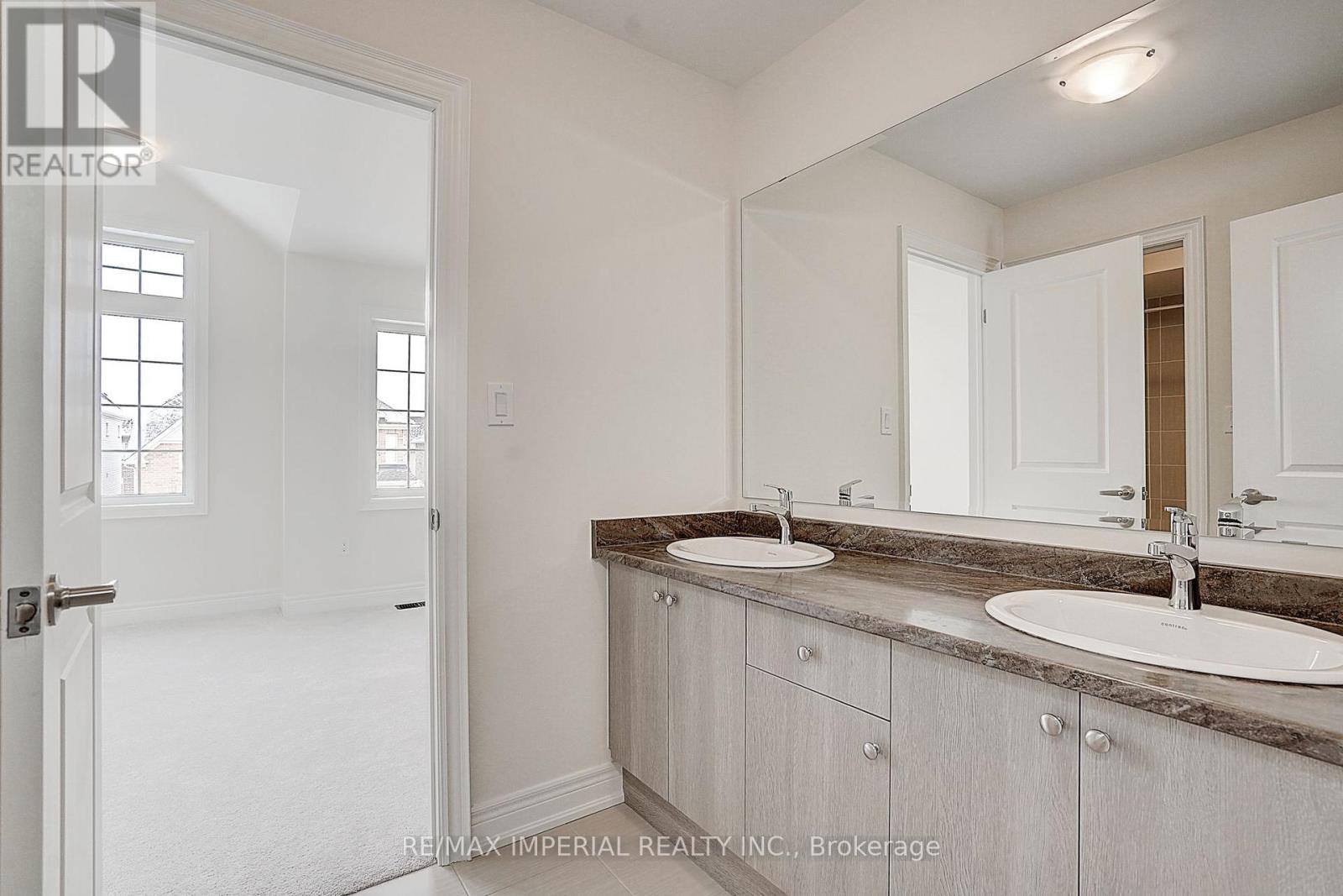 39 BOSTOCK DRIVE - 28