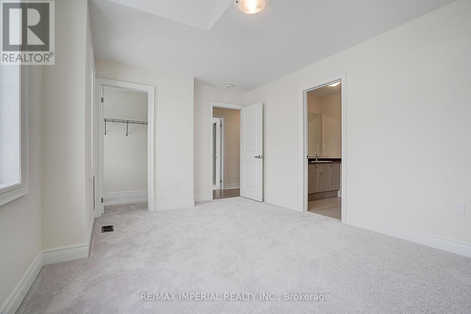39 BOSTOCK DRIVE - 32