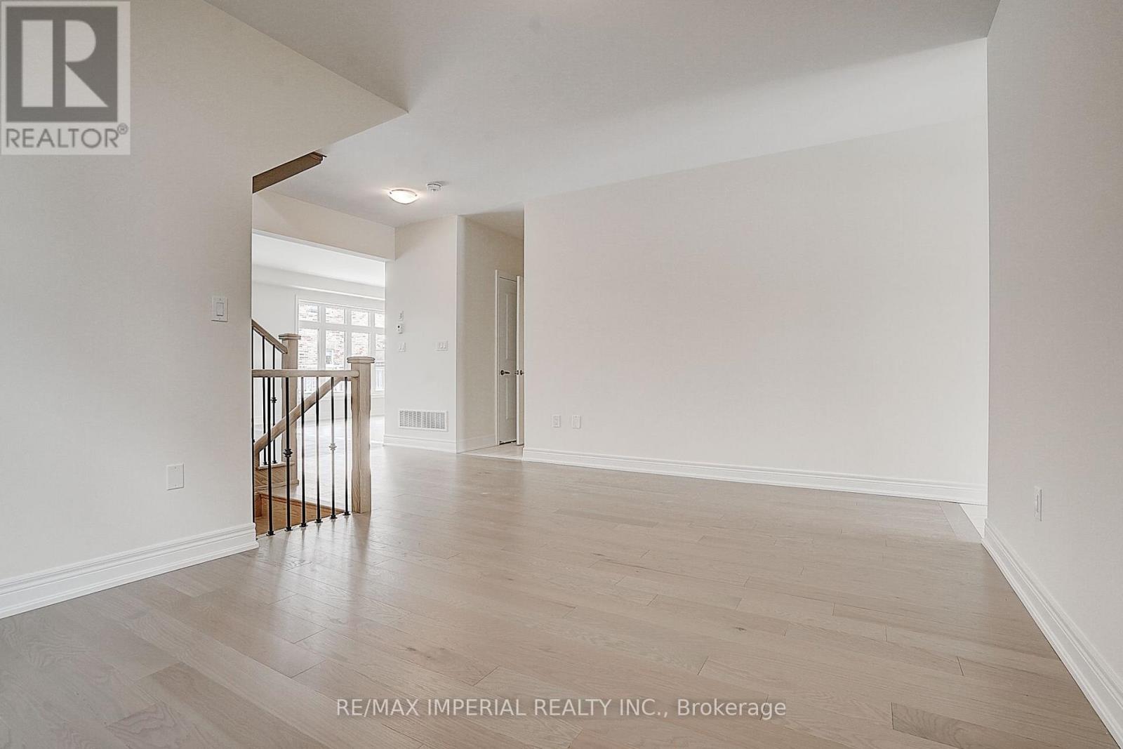 39 BOSTOCK DRIVE - Image 8