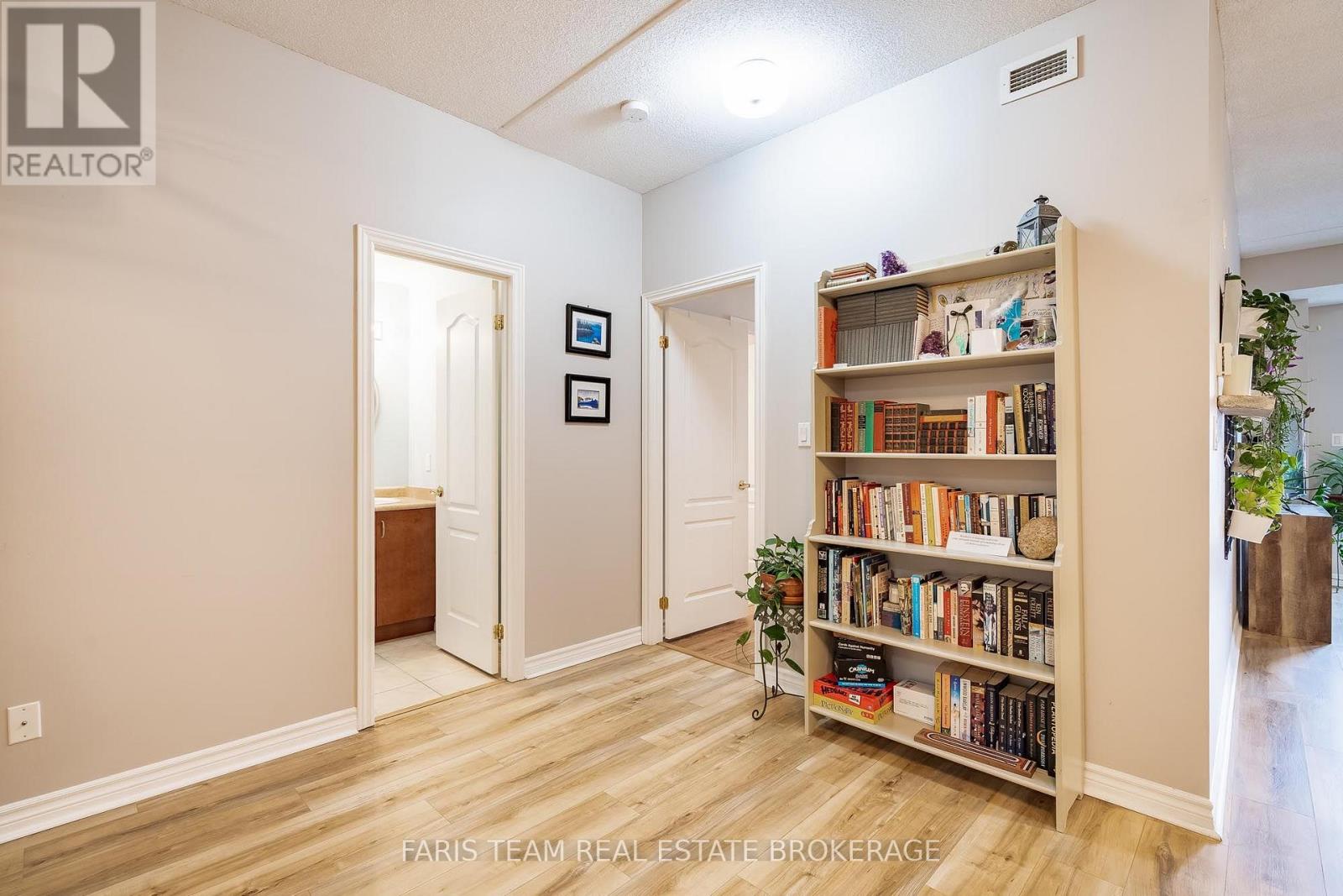 #110 486 LACLIE STREET - 11