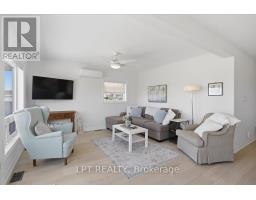 Foyer - 45 Water Street, Penetanguishene, ON L9M1M8 Photo 10