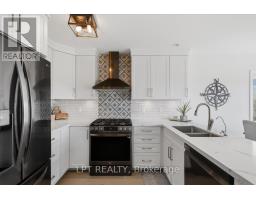 45 Water Street, Penetanguishene, ON L9M1M8 Photo 18