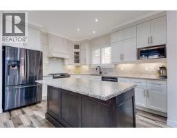 18 Crossbridge Avenue, Kitchener, ON N2A0J9 Photo 11