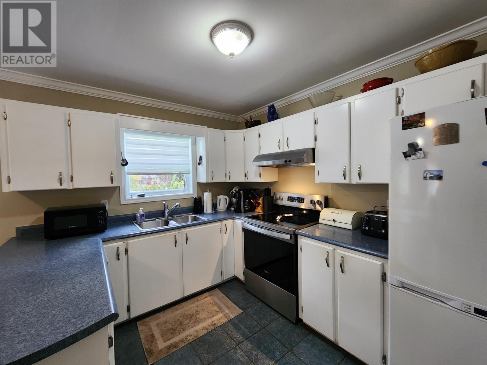 549 ROBERT CLEMENTS Drive - 25