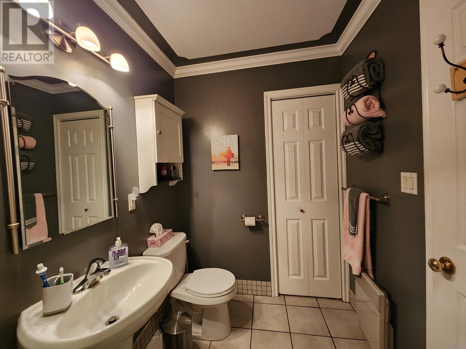 549 ROBERT CLEMENTS Drive - 30