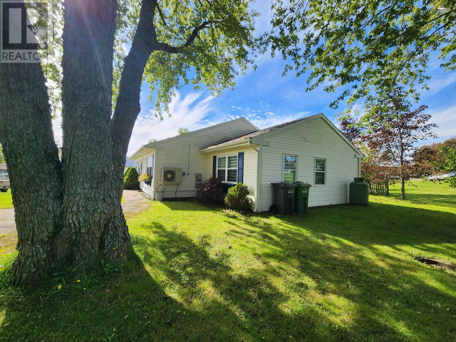 549 ROBERT CLEMENTS Drive - 4