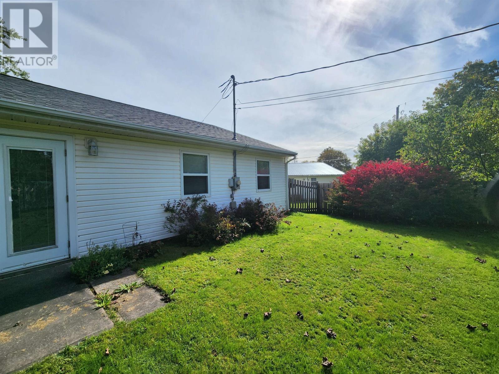 549 ROBERT CLEMENTS Drive - 7