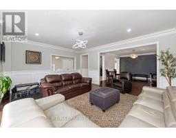 4 George Mckenzie Court, Toronto, ON M9M0E1 Photo 11