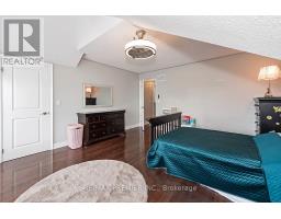 4 George Mckenzie Court, Toronto, ON M9M0E1 Photo 34
