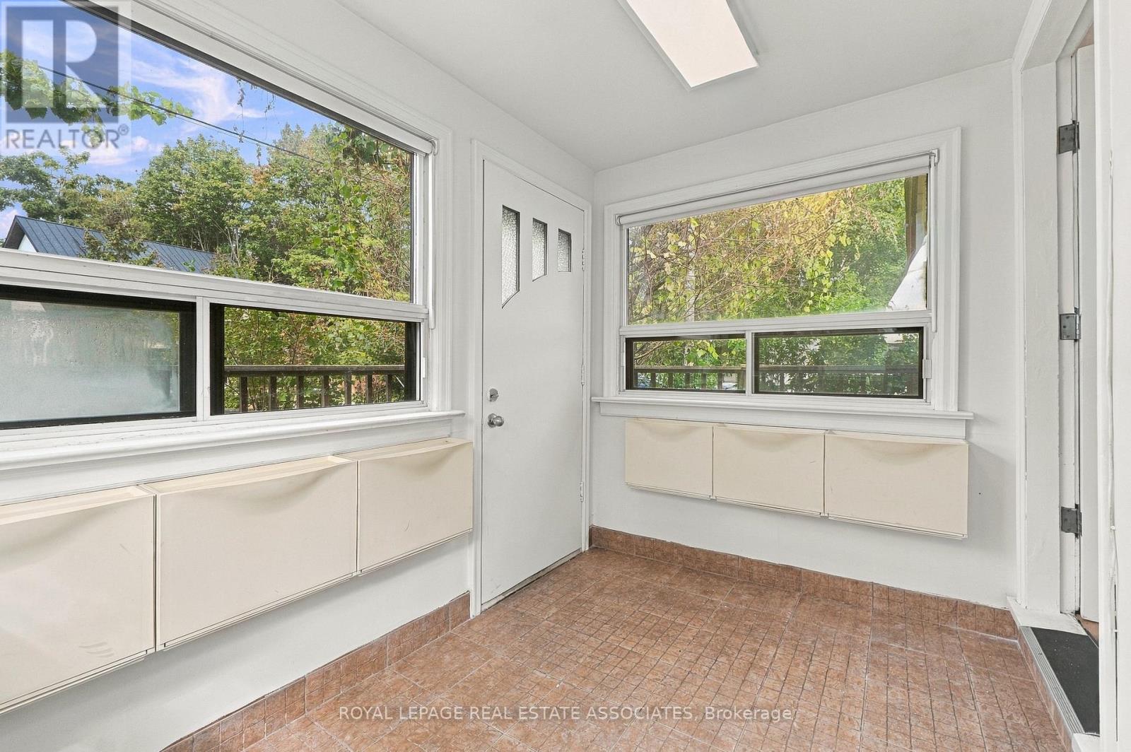 268 TROY STREET - 3