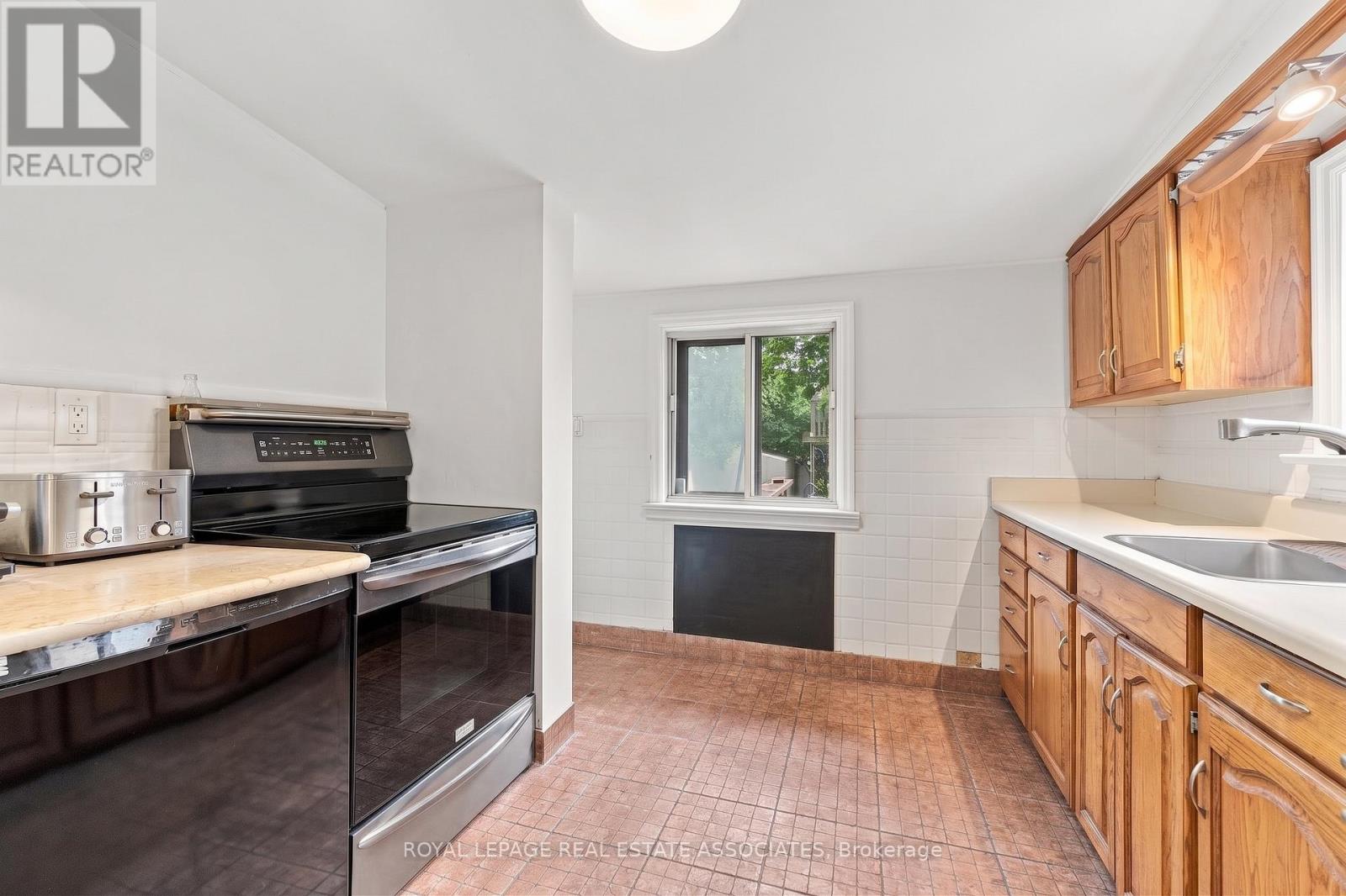 268 TROY STREET - 7