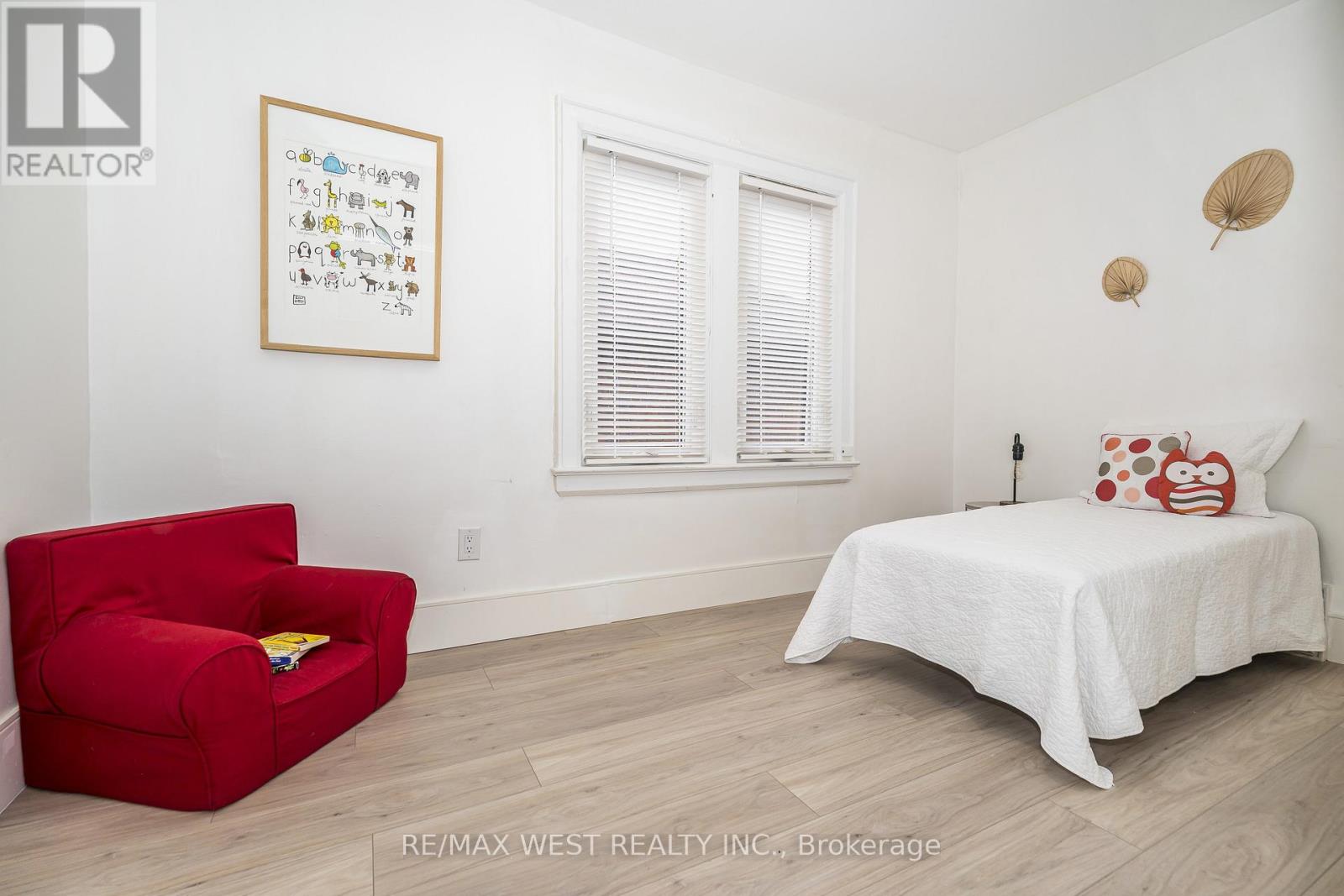 83 SCOTT ROAD - Image 11