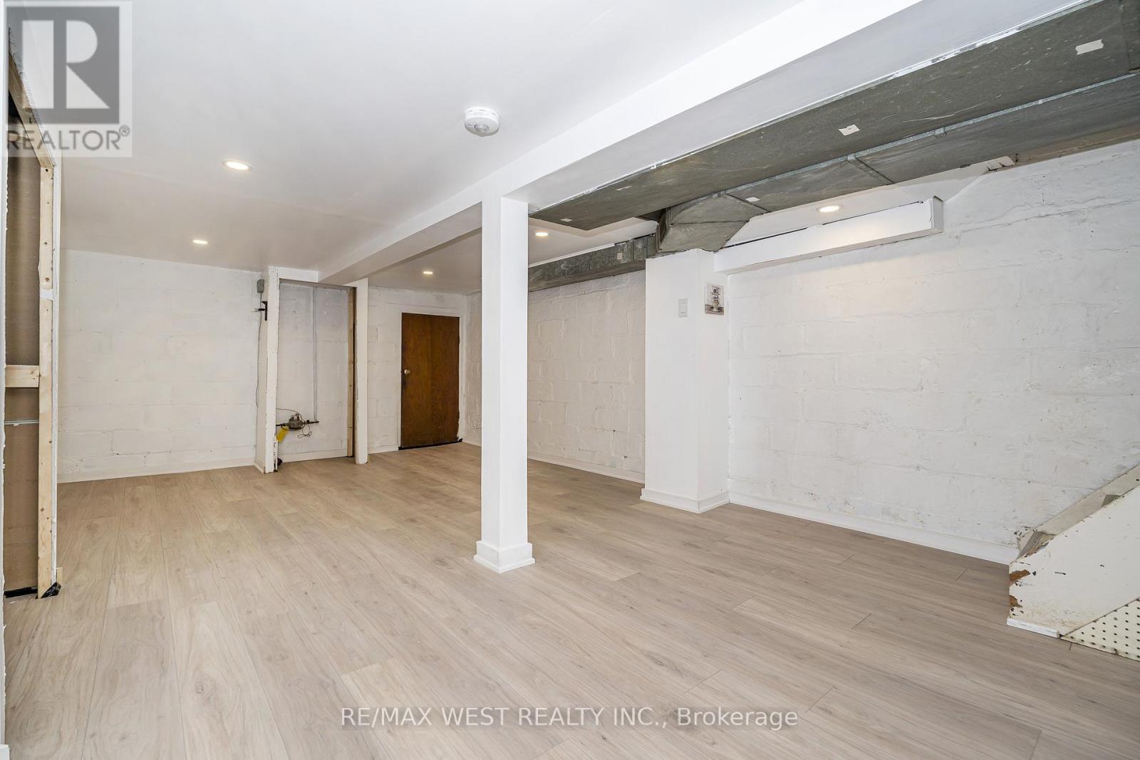 83 SCOTT ROAD - Image 14