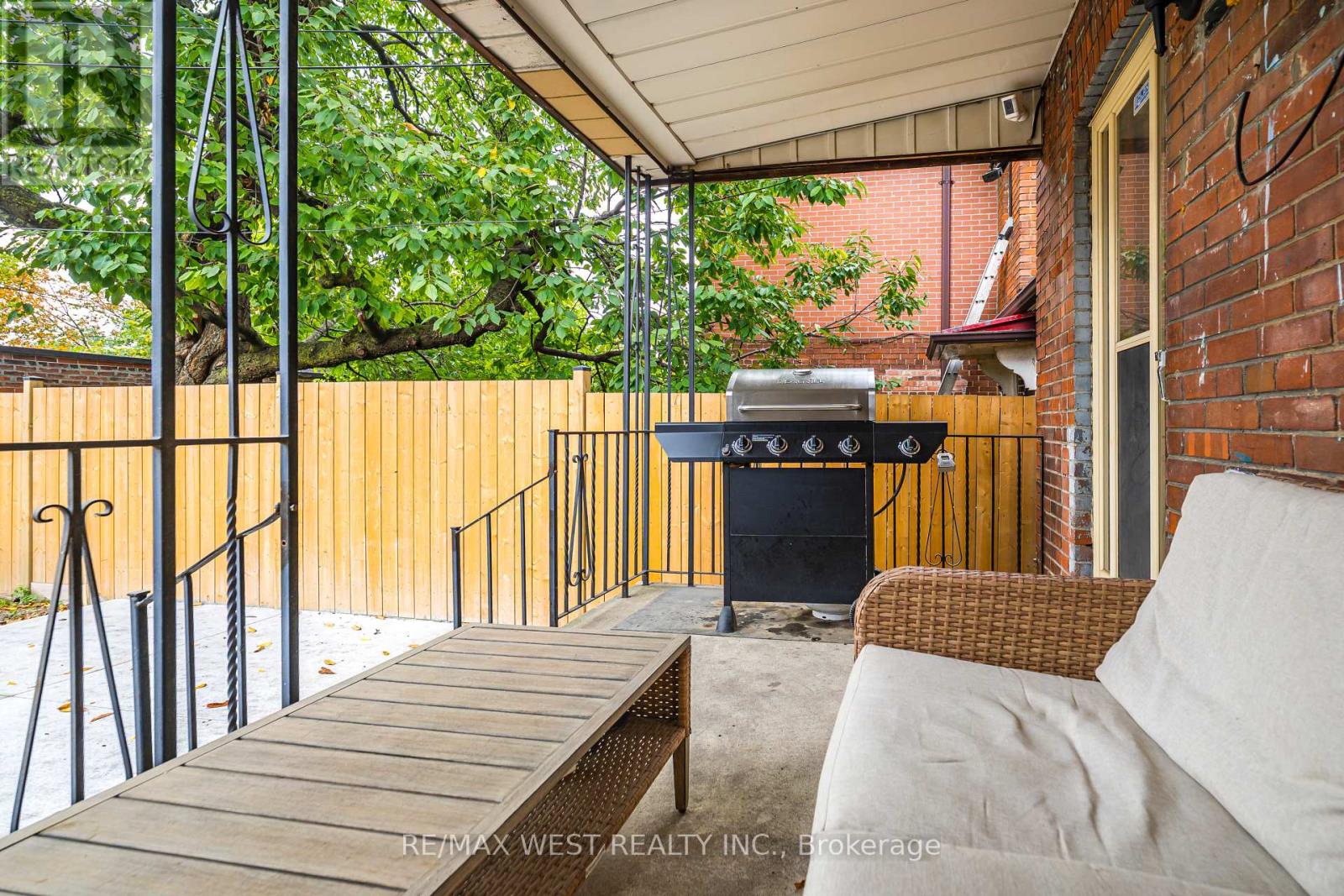 83 SCOTT ROAD - 19