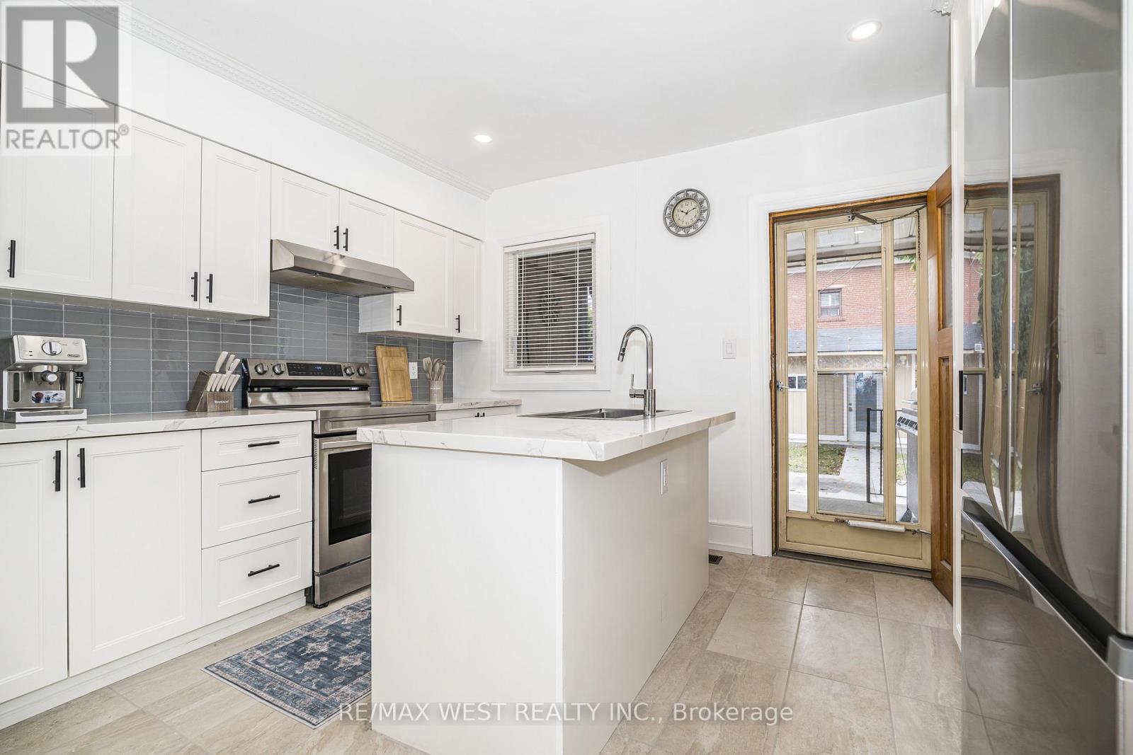 83 SCOTT ROAD - 5