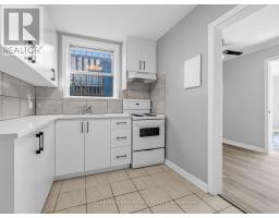 2260 Eglinton Avenue W, Toronto, ON M6E2L3 Photo 6