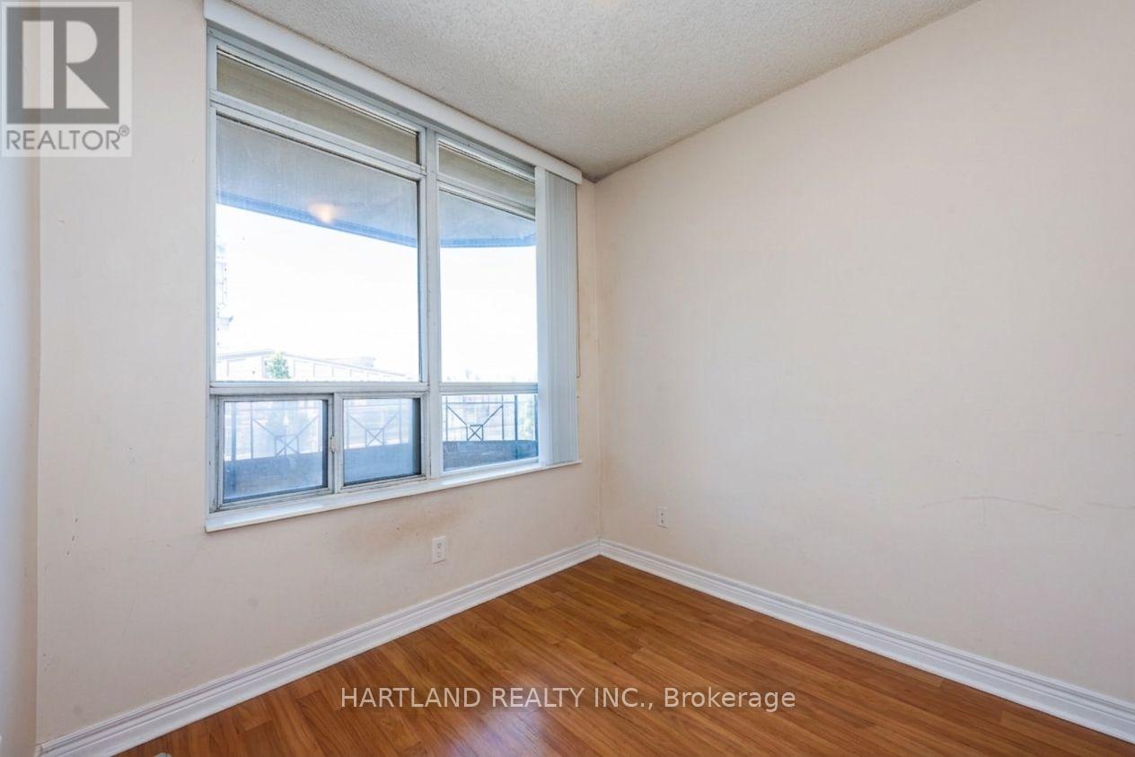#405 310 BURNHAMTHORPE ROAD W - 9