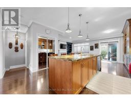 12 Gala Lane, Toronto, ON M8Y0A9 Photo 11