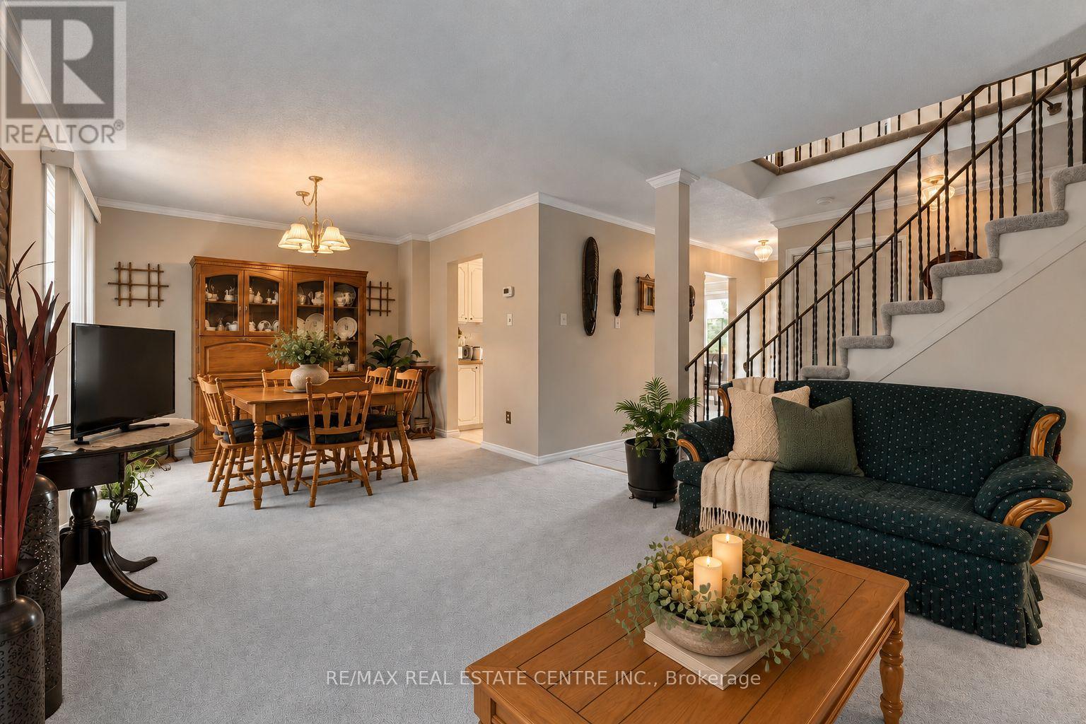 26 JAMESON CRESCENT - 10