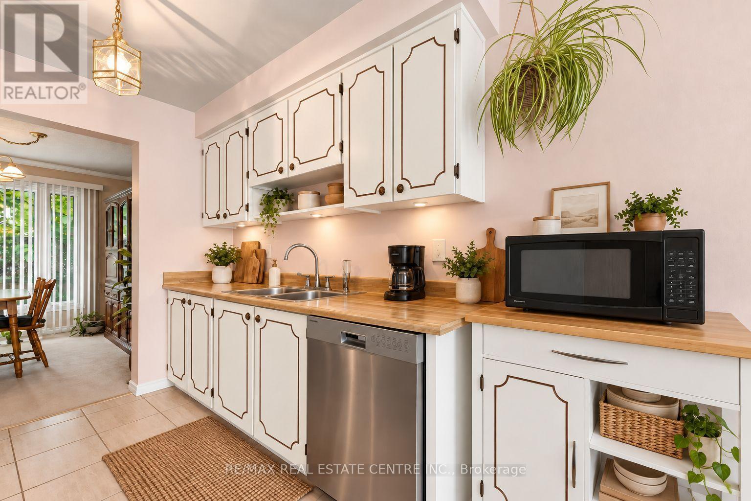 26 JAMESON CRESCENT - 13