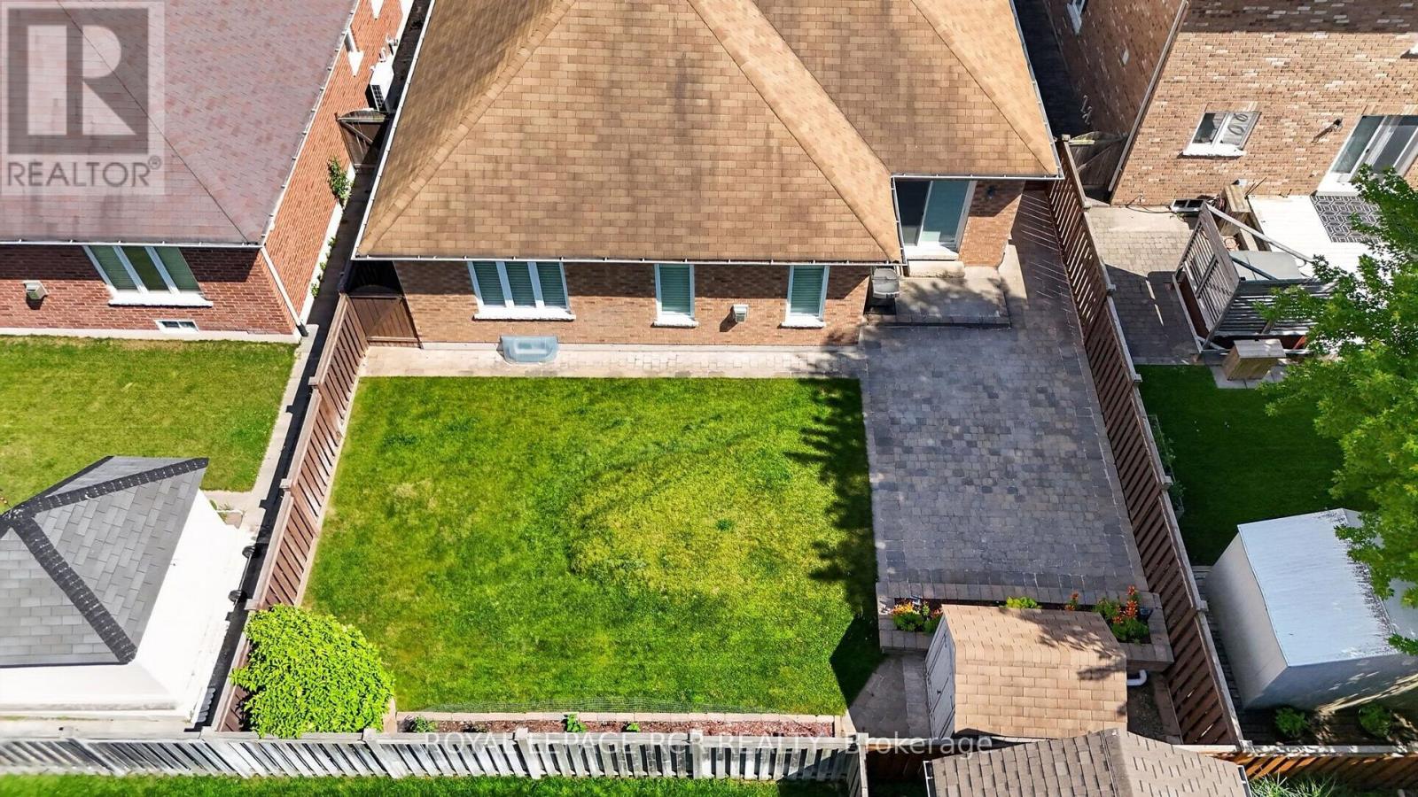 30 BORLAND CRESCENT - Image 35