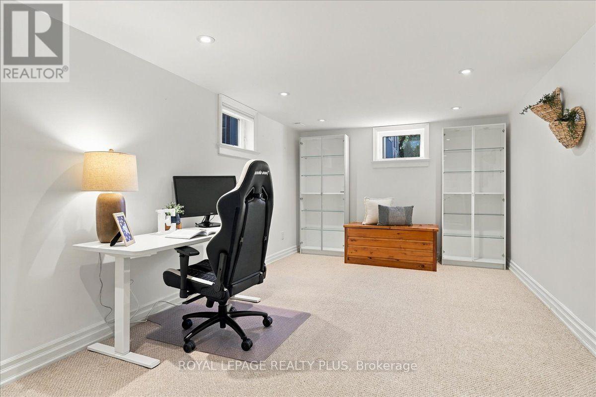 1865 BARSUDA DRIVE - 22