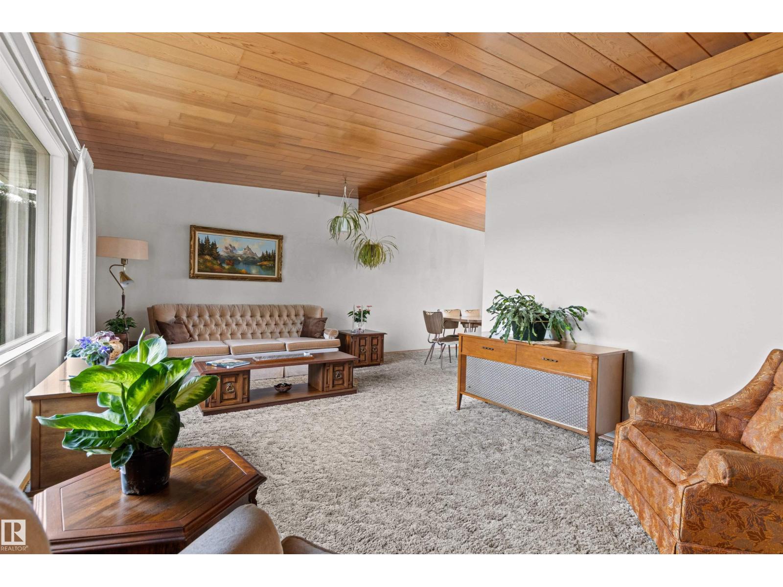 7211 140 AV NW - 9