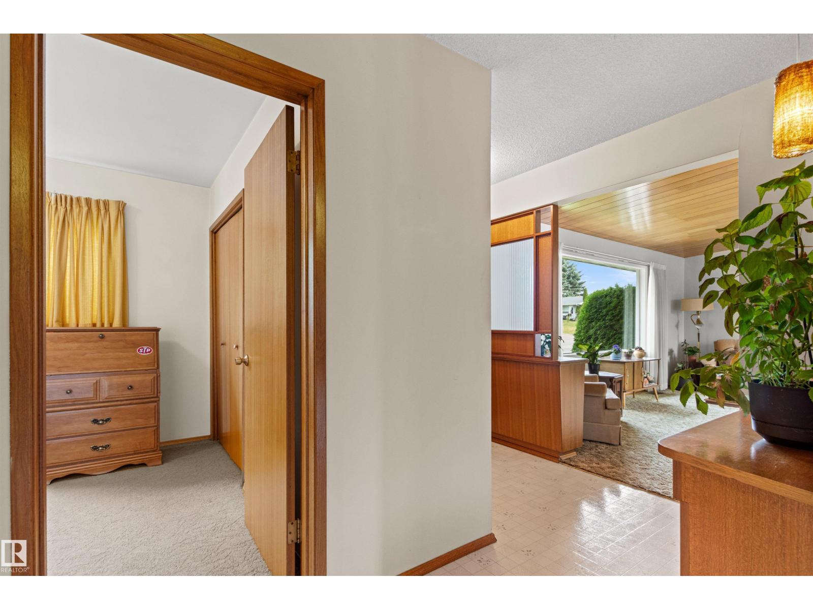 7211 140 AV NW - 32