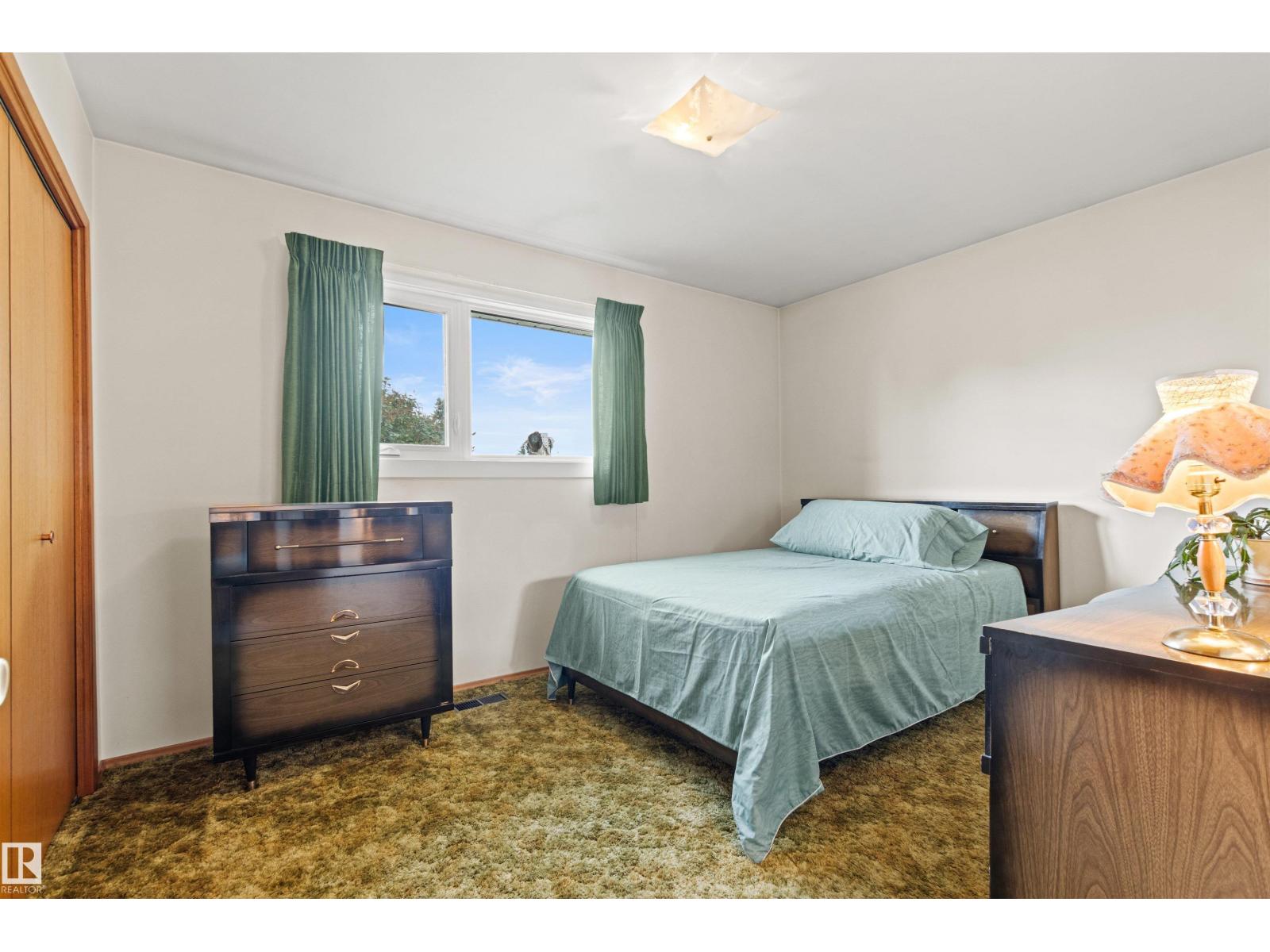 7211 140 AV NW - 23