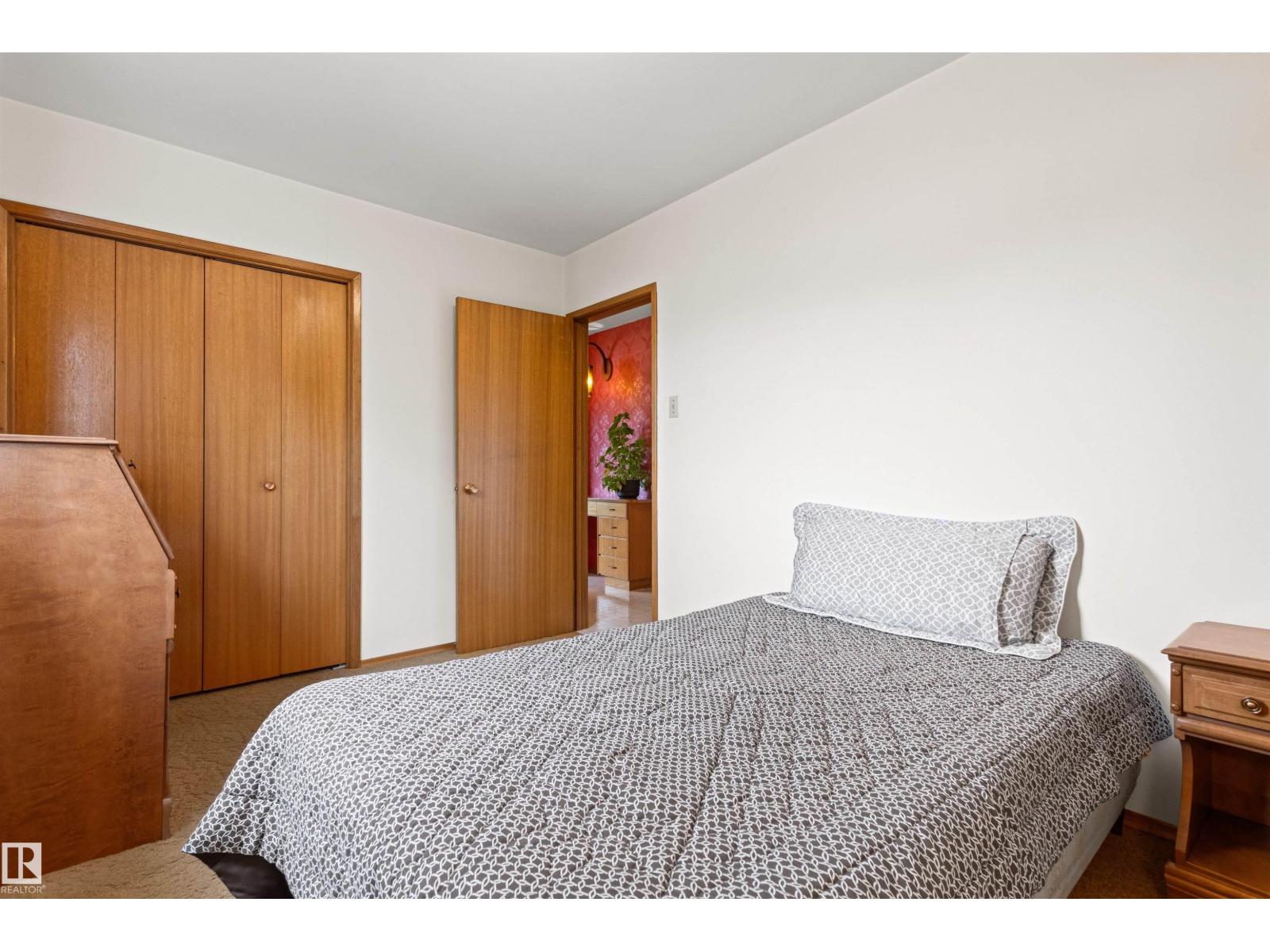 7211 140 AV NW - 28