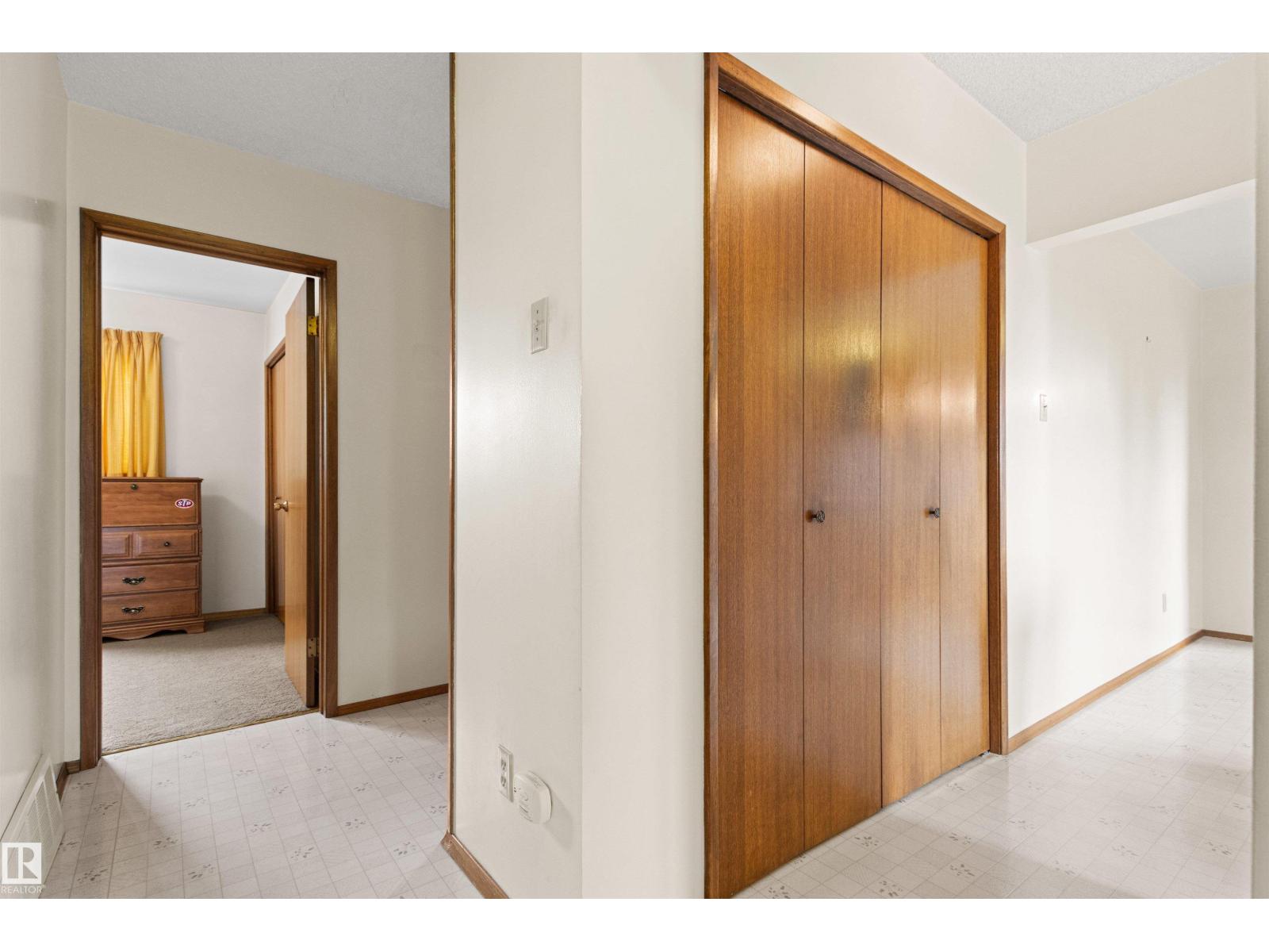 7211 140 AV NW - 22