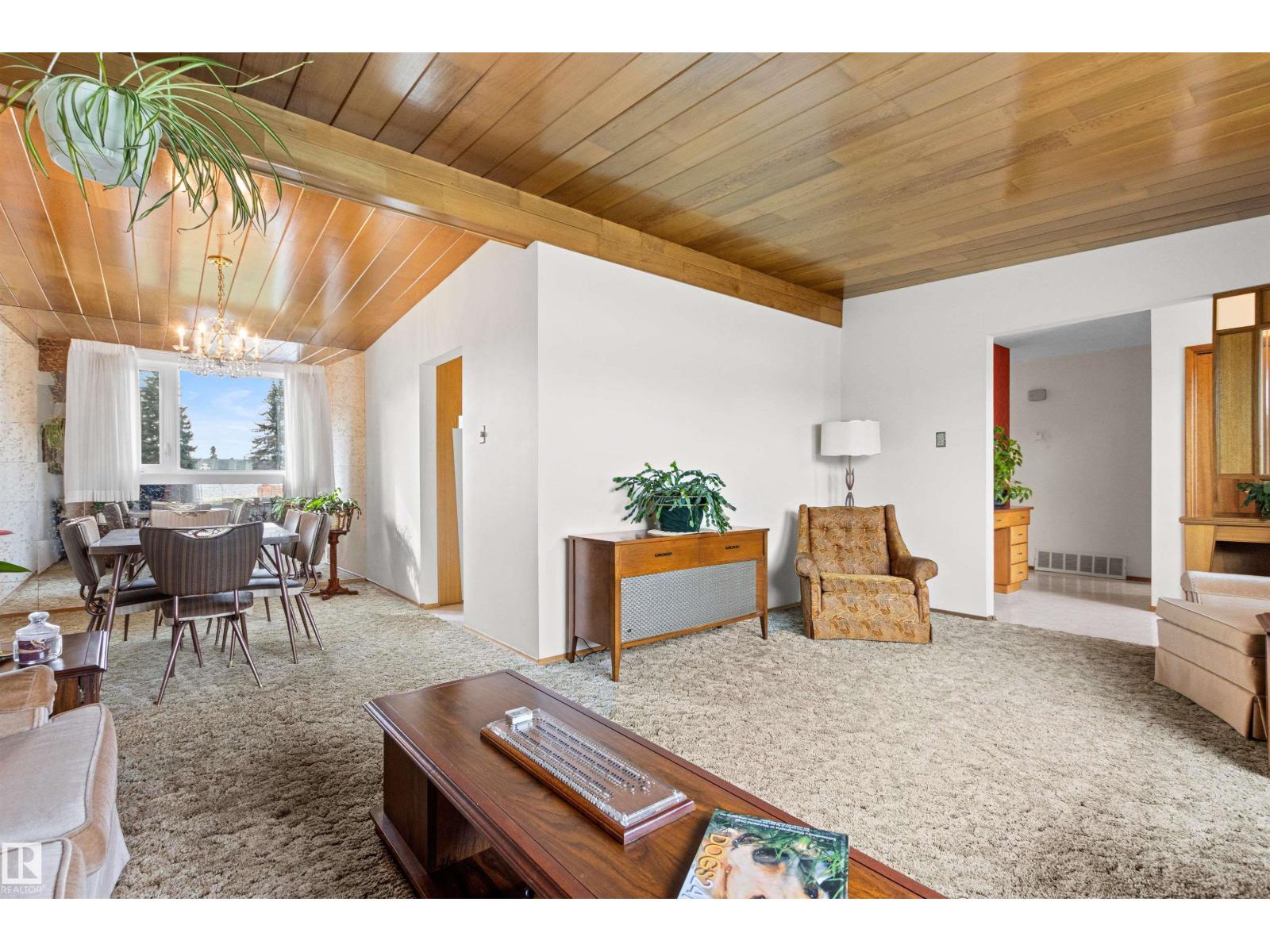 7211 140 AV NW - 11
