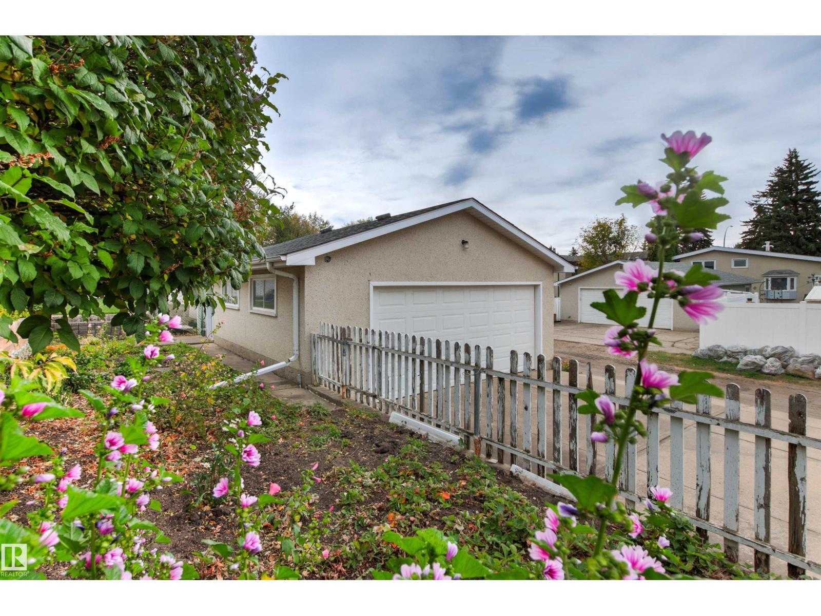 7211 140 AV NW - 61