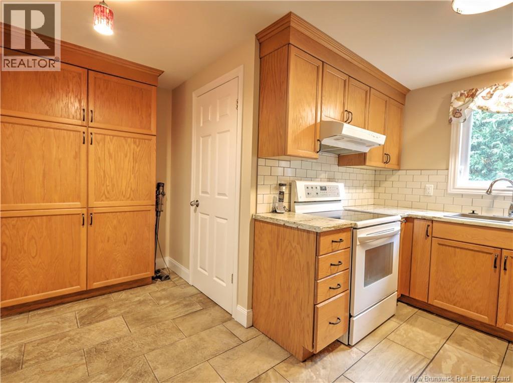 743 Waasis Road - Image 10