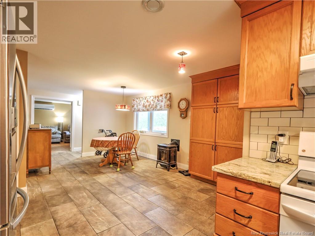 743 Waasis Road - Image 11