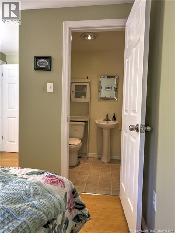 743 Waasis Road - 20