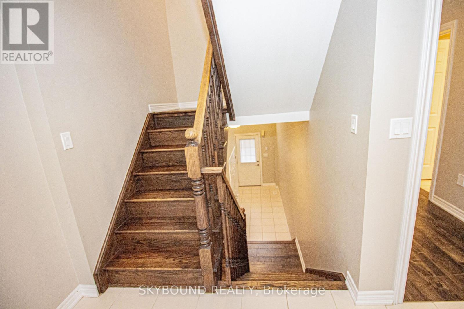 #8 395 LINDEN DRIVE - 14