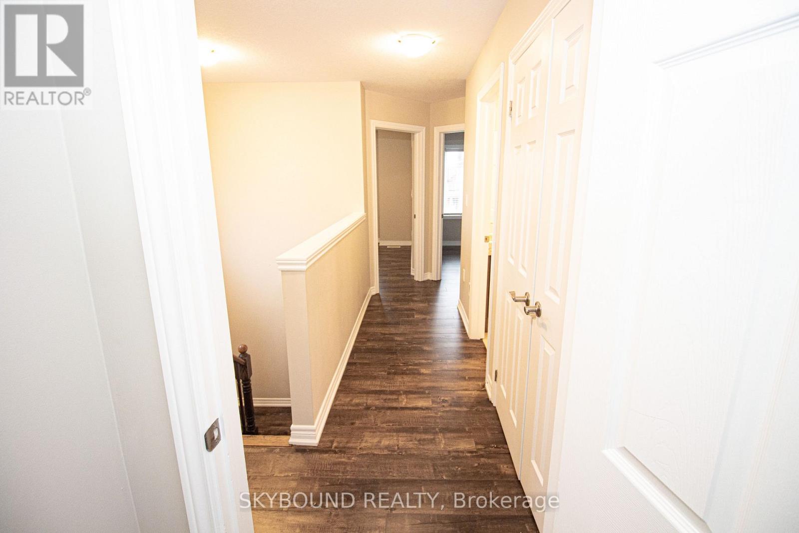 #8 395 LINDEN DRIVE - Image 18