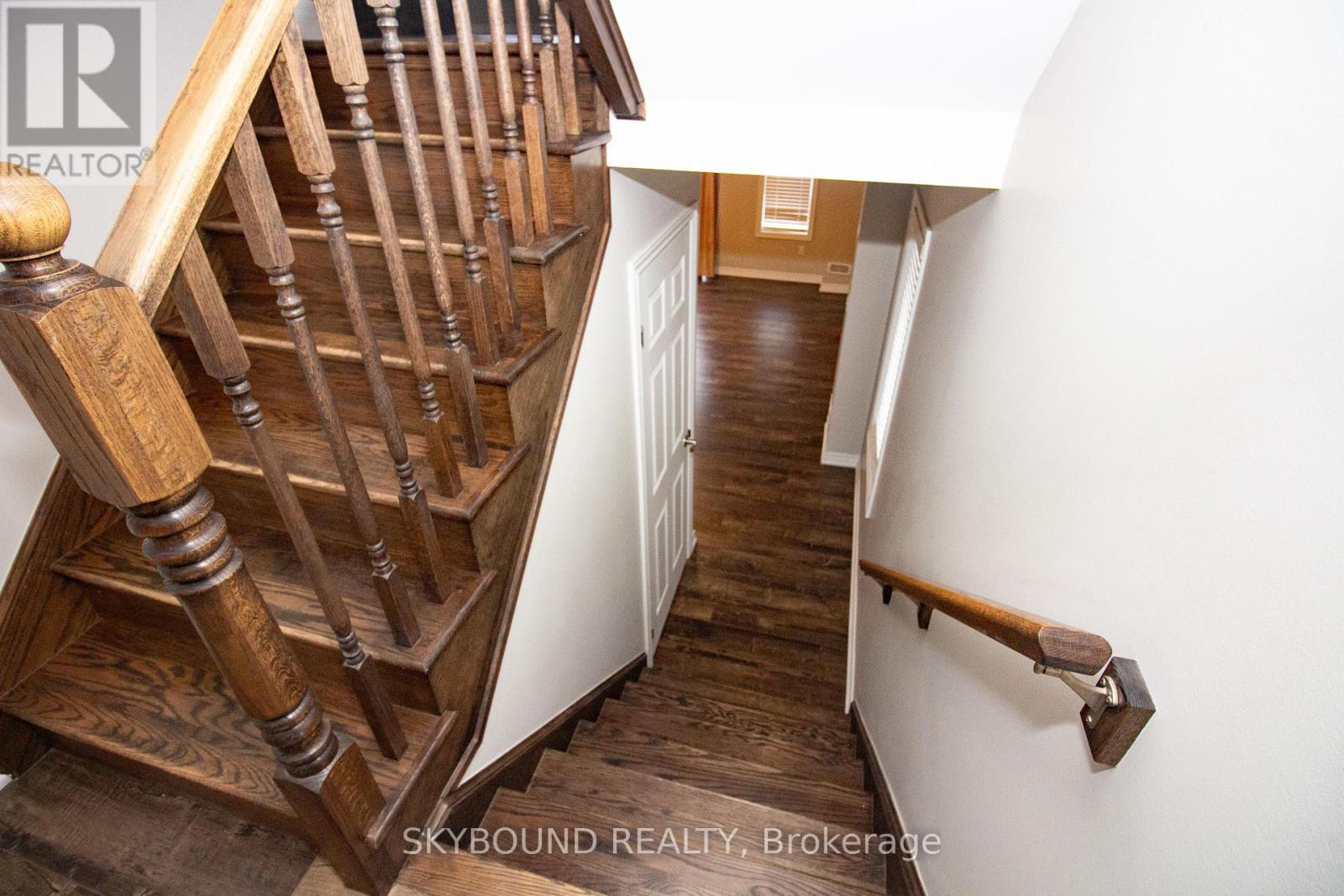 #8 395 LINDEN DRIVE - 21