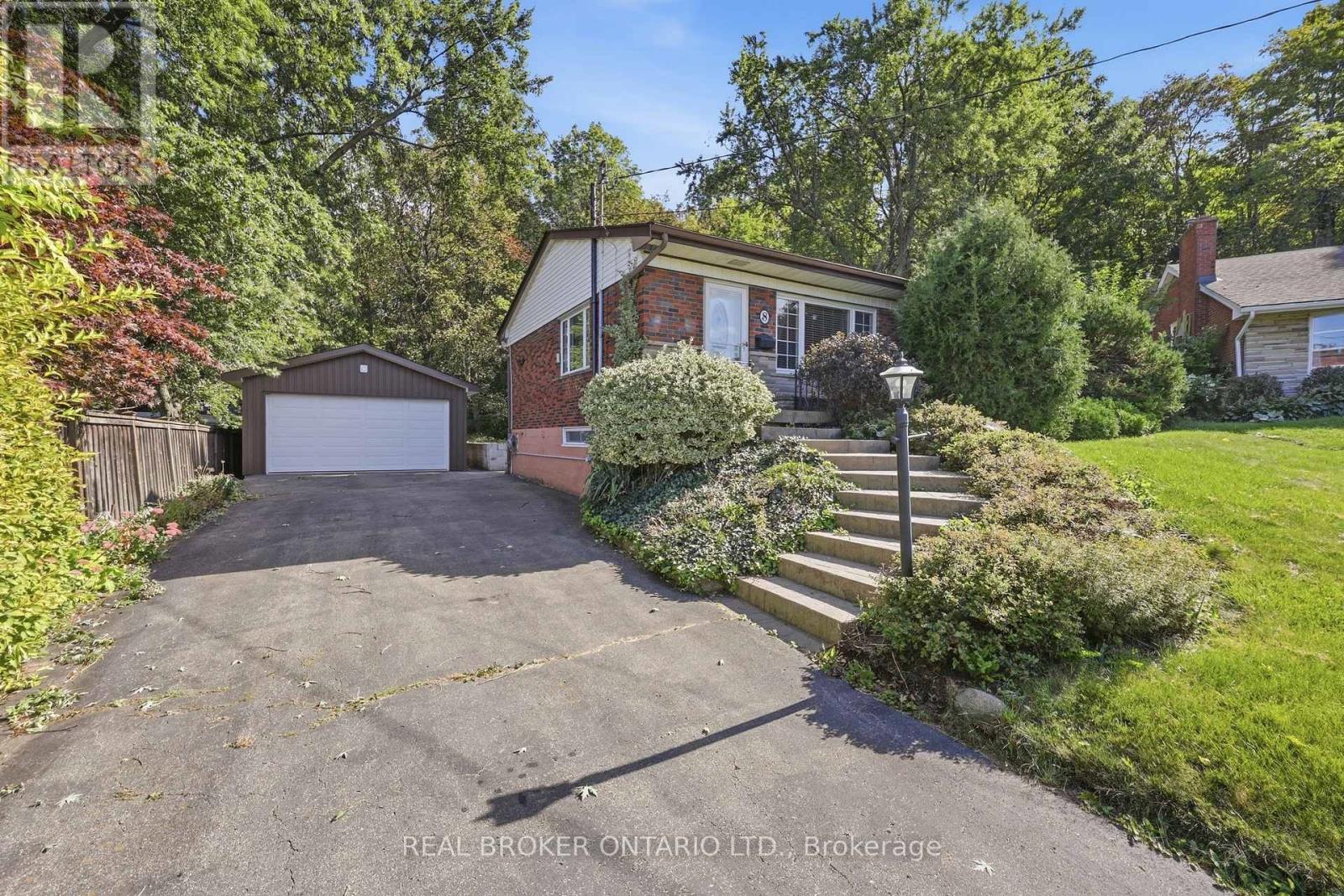 8 HILL PLACE - 3